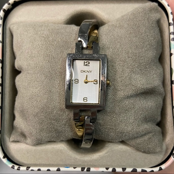 DKNY 90’s Style Women’s Watch - Picture 3 of 7